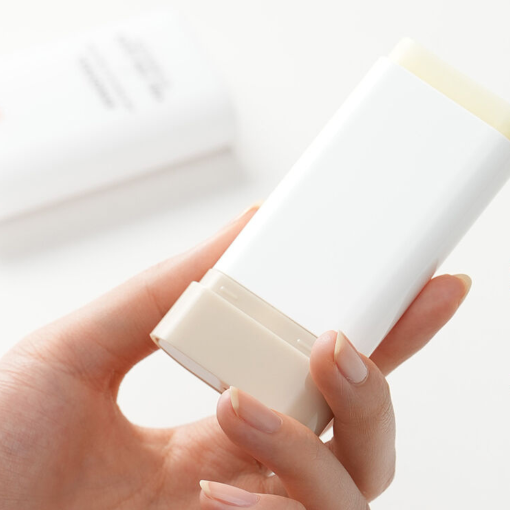 ECHINACEA AIRY SUN STICK SPF50+/PA++++ | Aufpolsternder Anti-Aging Sonnenschutz mit patentiertem Hydrocell-QS™ Wirkstoffkomplex & Ferulasäure (100% transparente Textur mit Weichzeichner-Effekt)_Shishi Chérie 3
