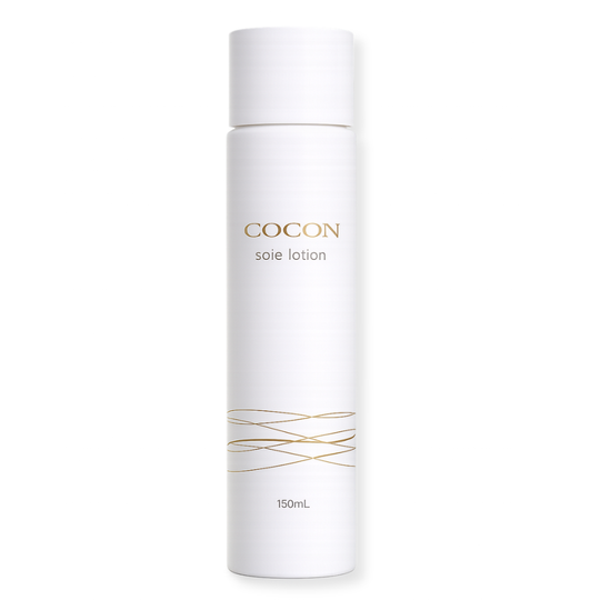 SOIE LOTION <br> Aufbauender Essenz-Toner mit Seiden-Fibroin Komplex, Peptiden, Beta-Glucan & Pflanzenextrakten (reife, anspruchsvolle und/oder sensible Haut)
